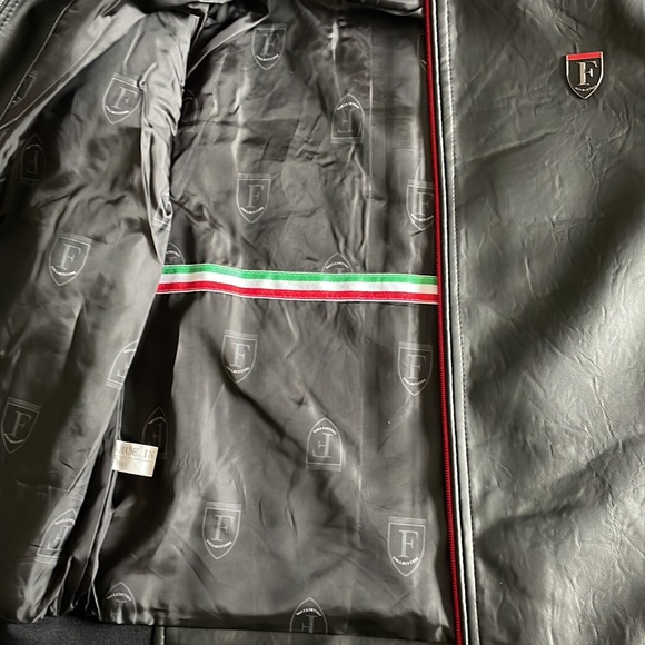 F Collections - BLACK - Made in ITALY 🇮🇹 - Vegan ‘Leather’ - Luxury Jacket - Picture 4 of 5